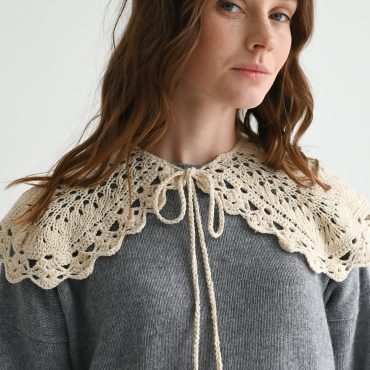 Handmade Crochet Collar: Beige Cotton Lace Detachable Neckline